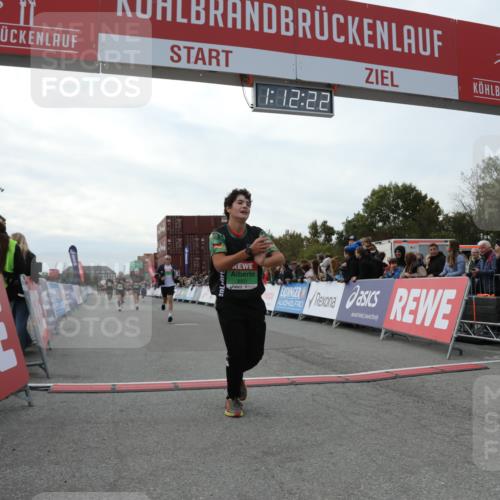 03.10.2025 - Köhlbrandbrückenlauf Yannick Fuchs http://msf.ph/oto/8987914 03.10.2025 16:12:21 Ziel 7654, 7688, 8501, 8901, 9060, 9061, 9359, 9454, 9677 meine-sportfotos.de