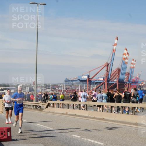 03.10.2025 - Köhlbrandbrückenlauf Matties Gatica Varas http://msf.ph/oto/8987935 03.10.2025 12:32:41 Position 2  meine-sportfotos.de