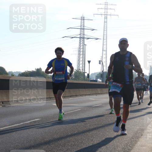 03.10.2025 - Köhlbrandbrückenlauf Luisa Fischer http://msf.ph/oto/8987955 03.10.2025 10:10:57 Position 3 1 meine-sportfotos.de