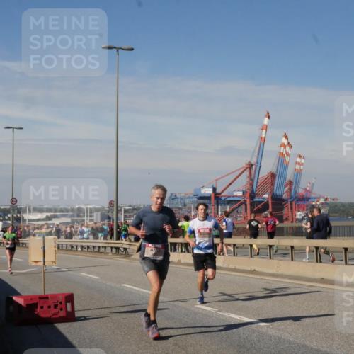 03.10.2025 - Köhlbrandbrückenlauf Matties Gatica Varas http://msf.ph/oto/8987979 03.10.2025 12:32:50 Position 2  meine-sportfotos.de