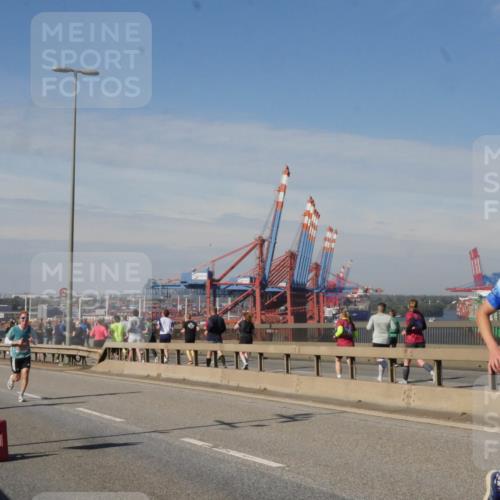 03.10.2025 - Köhlbrandbrückenlauf Matties Gatica Varas http://msf.ph/oto/8987996 03.10.2025 12:32:52 Position 2 4301 meine-sportfotos.de