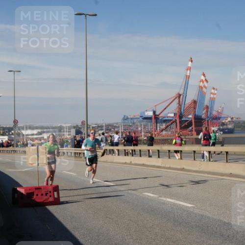 03.10.2025 - Köhlbrandbrückenlauf Matties Gatica Varas http://msf.ph/oto/8988007 03.10.2025 12:32:54 Position 2  meine-sportfotos.de