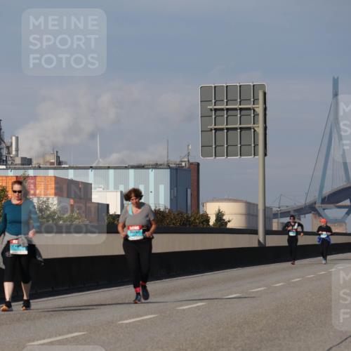 03.10.2025 - Köhlbrandbrückenlauf Luisa Fischer http://msf.ph/oto/8988008 03.10.2025 11:23:39 Position 3  meine-sportfotos.de