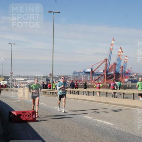 03.10.2025 - Köhlbrandbrückenlauf Matties Gatica Varas http://msf.ph/oto/8988009 03.10.2025 12:32:54 Position 2  meine-sportfotos.de