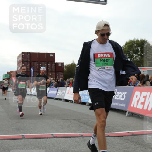 03.10.2025 - Köhlbrandbrückenlauf Yannick Fuchs http://msf.ph/oto/8988022 03.10.2025 16:12:24 Ziel 7654, 7688, 8501, 8901, 9060, 9061, 9359, 9454, 9677 meine-sportfotos.de