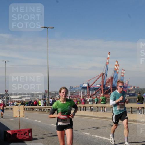03.10.2025 - Köhlbrandbrückenlauf Matties Gatica Varas http://msf.ph/oto/8988023 03.10.2025 12:32:56 Position 2 6625 meine-sportfotos.de