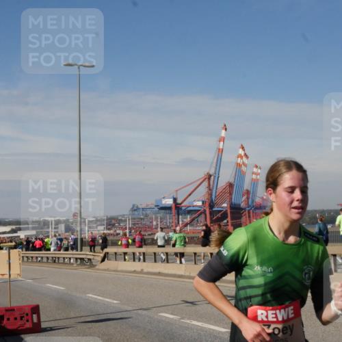 03.10.2025 - Köhlbrandbrückenlauf Matties Gatica Varas http://msf.ph/oto/8988030 03.10.2025 12:32:57 Position 2 625 meine-sportfotos.de