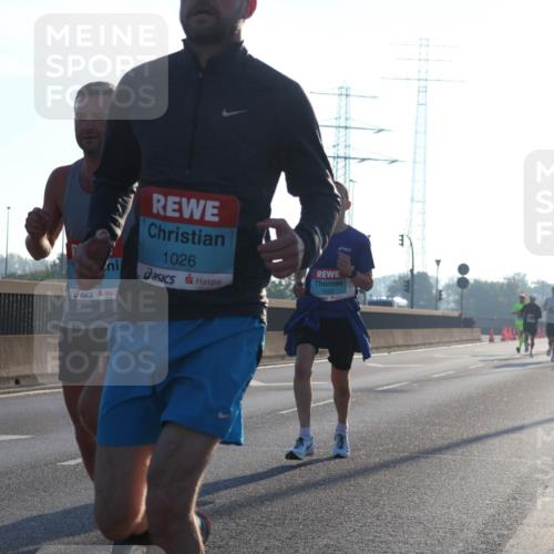 03.10.2025 - Köhlbrandbrückenlauf Luisa Fischer http://msf.ph/oto/8988035 03.10.2025 10:11:01 Position 3 1026, 1032 meine-sportfotos.de