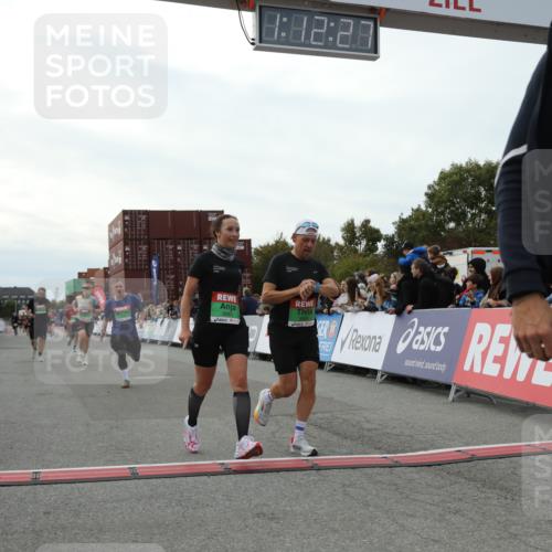 03.10.2025 - Köhlbrandbrückenlauf Yannick Fuchs http://msf.ph/oto/8988040 03.10.2025 16:12:25 Ziel 7203, 7654, 7688, 8901, 9060, 9061, 9359, 9454, 9677, 9706 meine-sportfotos.de