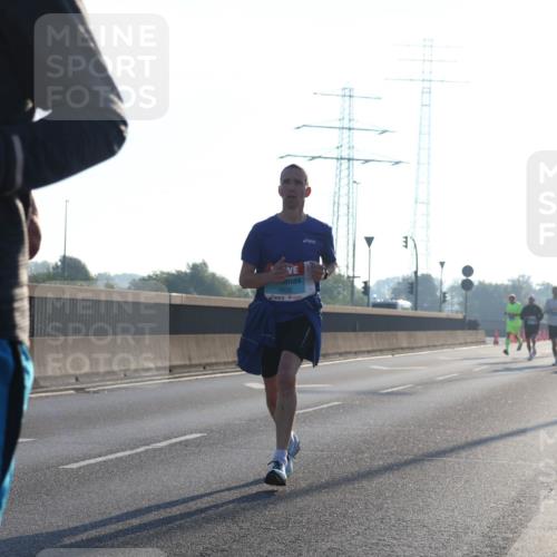 03.10.2025 - Köhlbrandbrückenlauf Luisa Fischer http://msf.ph/oto/8988041 03.10.2025 10:11:02 Position 3 6, 1032 meine-sportfotos.de