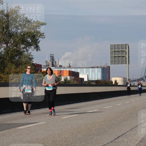 03.10.2025 - Köhlbrandbrückenlauf Luisa Fischer http://msf.ph/oto/8988071 03.10.2025 11:23:45 Position 3  meine-sportfotos.de