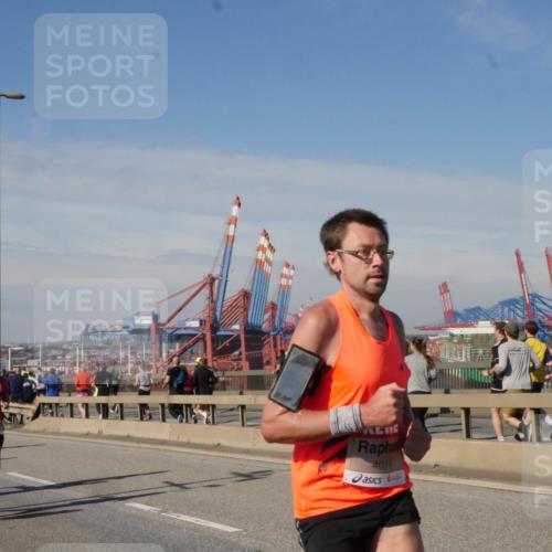 03.10.2025 - Köhlbrandbrückenlauf Matties Gatica Varas http://msf.ph/oto/8988081 03.10.2025 12:33:08 Position 2 4019 meine-sportfotos.de
