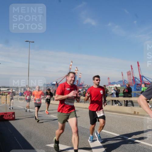 03.10.2025 - Köhlbrandbrückenlauf Matties Gatica Varas http://msf.ph/oto/8988103 03.10.2025 12:33:11 Position 2 6656 meine-sportfotos.de