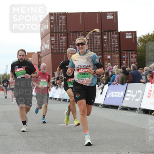 03.10.2025 - Köhlbrandbrückenlauf Yannick Fuchs http://msf.ph/oto/8988105 03.10.2025 16:12:28 Ziel 7203, 7654, 7688, 8901, 9060, 9061, 9454, 9677, 9706 meine-sportfotos.de