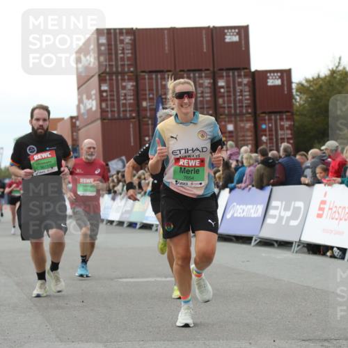 03.10.2025 - Köhlbrandbrückenlauf Yannick Fuchs http://msf.ph/oto/8988110 03.10.2025 16:12:28 Ziel 7203, 7654, 7688, 8901, 9060, 9061, 9454, 9677, 9706 meine-sportfotos.de