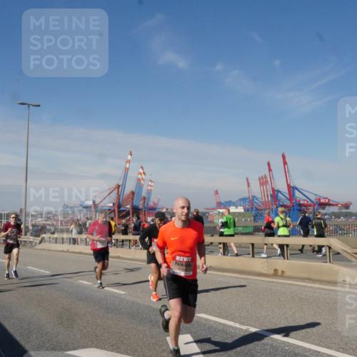03.10.2025 - Köhlbrandbrückenlauf Matties Gatica Varas http://msf.ph/oto/8988113 03.10.2025 12:33:13 Position 2 5765 meine-sportfotos.de
