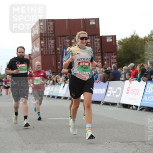 03.10.2025 - Köhlbrandbrückenlauf Yannick Fuchs http://msf.ph/oto/8988115 03.10.2025 16:12:28 Ziel 7203, 7654, 7688, 8901, 9060, 9061, 9454, 9677, 9706 meine-sportfotos.de