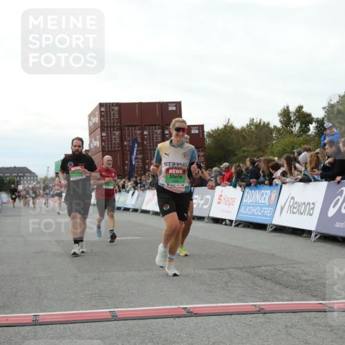 03.10.2025 - Köhlbrandbrückenlauf Yannick Fuchs http://msf.ph/oto/8988121 03.10.2025 16:12:28 Ziel 7203, 7654, 7688, 8901, 9060, 9061, 9454, 9677, 9706 meine-sportfotos.de