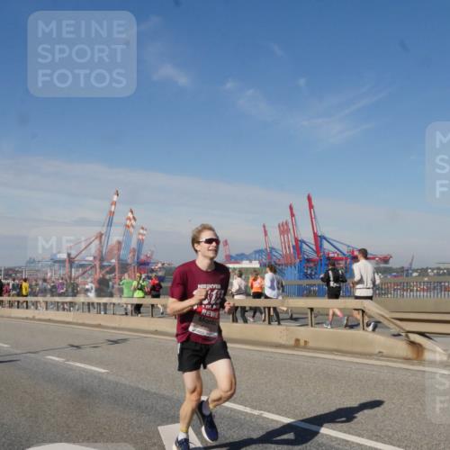 03.10.2025 - Köhlbrandbrückenlauf Matties Gatica Varas http://msf.ph/oto/8988131 03.10.2025 12:33:16 Position 2 1 meine-sportfotos.de