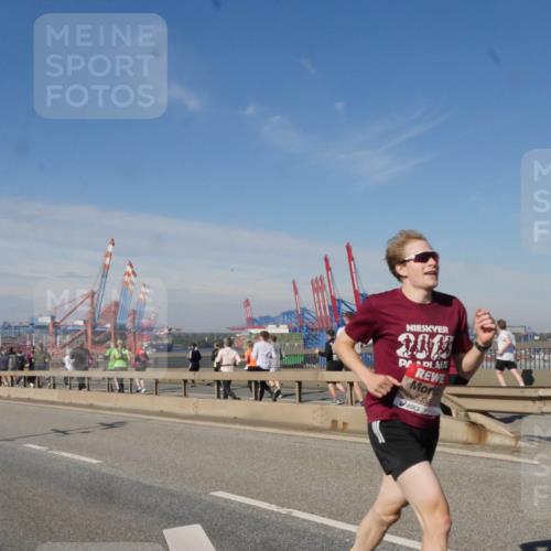 03.10.2025 - Köhlbrandbrückenlauf Matties Gatica Varas http://msf.ph/oto/8988134 03.10.2025 12:33:16 Position 2 2013, 6333 meine-sportfotos.de
