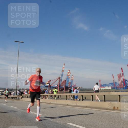 03.10.2025 - Köhlbrandbrückenlauf Matties Gatica Varas http://msf.ph/oto/8988139 03.10.2025 12:33:28 Position 2 1466 meine-sportfotos.de