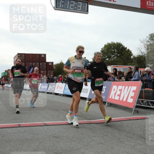 03.10.2025 - Köhlbrandbrückenlauf Yannick Fuchs http://msf.ph/oto/8988150 03.10.2025 16:12:29 Ziel 7203, 7502, 7654, 7688, 8901, 9060, 9061, 9454, 9677, 9706 meine-sportfotos.de