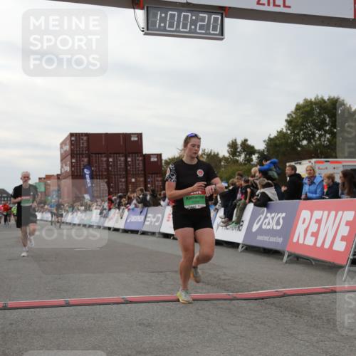 03.10.2025 - Köhlbrandbrückenlauf Yannick Fuchs http://msf.ph/oto/8988163 03.10.2025 16:00:18 Ziel 7027, 7105, 7233, 7271, 7276, 7301, 7598 meine-sportfotos.de