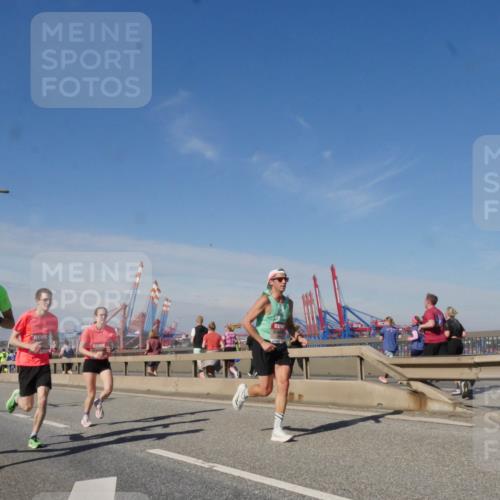 03.10.2025 - Köhlbrandbrückenlauf Matties Gatica Varas http://msf.ph/oto/8988165 03.10.2025 12:33:34 Position 2  meine-sportfotos.de