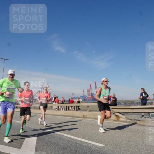 03.10.2025 - Köhlbrandbrückenlauf Matties Gatica Varas http://msf.ph/oto/8988168 03.10.2025 12:33:34 Position 2  meine-sportfotos.de