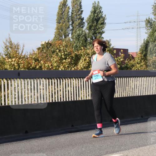 03.10.2025 - Köhlbrandbrückenlauf Luisa Fischer http://msf.ph/oto/8988171 03.10.2025 11:23:52 Position 3 892 meine-sportfotos.de