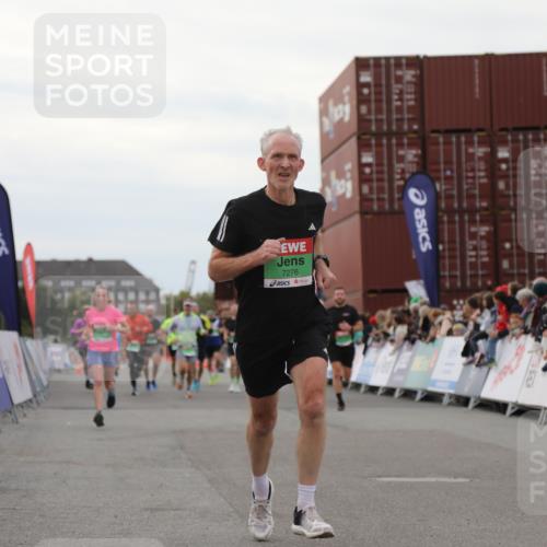 03.10.2025 - Köhlbrandbrückenlauf Yannick Fuchs http://msf.ph/oto/8988173 03.10.2025 16:00:19 Ziel 7027, 7105, 7116, 7233, 7271, 7276, 7301, 7598, 9491 meine-sportfotos.de