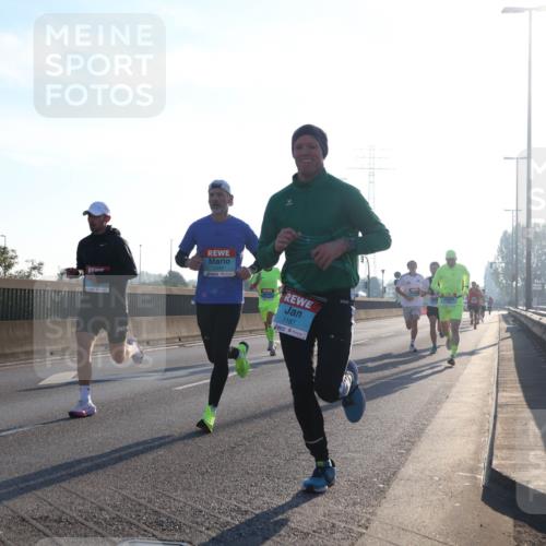 03.10.2025 - Köhlbrandbrückenlauf Luisa Fischer http://msf.ph/oto/8988181 03.10.2025 10:11:10 Position 3 1057, 1187 meine-sportfotos.de
