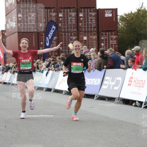 03.10.2025 - Köhlbrandbrückenlauf Yannick Fuchs http://msf.ph/oto/8988226 03.10.2025 16:12:32 Ziel 7203, 7502, 7654, 8901, 8957, 8960, 9300, 9454, 9677, 9706 meine-sportfotos.de