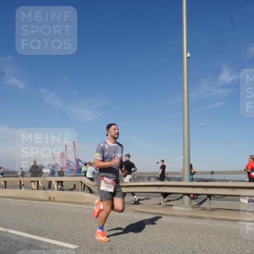 03.10.2025 - Köhlbrandbrückenlauf Matties Gatica Varas http://msf.ph/oto/8988227 03.10.2025 12:33:46 Position 2 6002 meine-sportfotos.de