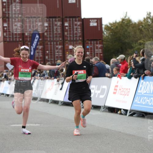 03.10.2025 - Köhlbrandbrückenlauf Yannick Fuchs http://msf.ph/oto/8988236 03.10.2025 16:12:32 Ziel 7203, 7502, 7654, 8901, 8957, 8960, 9300, 9454, 9677, 9706 meine-sportfotos.de