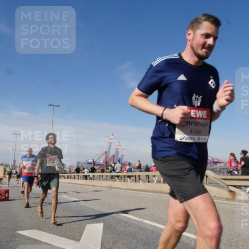 03.10.2025 - Köhlbrandbrückenlauf Matties Gatica Varas http://msf.ph/oto/8988251 03.10.2025 12:33:52 Position 2 4104 meine-sportfotos.de