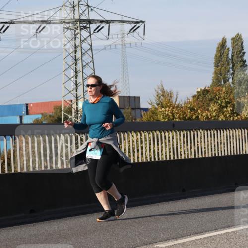 03.10.2025 - Köhlbrandbrückenlauf Luisa Fischer http://msf.ph/oto/8988260 03.10.2025 11:23:57 Position 3 780, 7, 80, 1766 meine-sportfotos.de