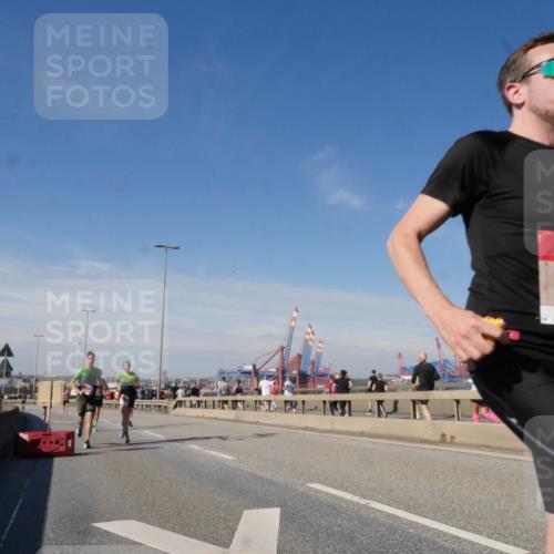 03.10.2025 - Köhlbrandbrückenlauf Matties Gatica Varas http://msf.ph/oto/8988273 03.10.2025 12:33:56 Position 2 4079 meine-sportfotos.de