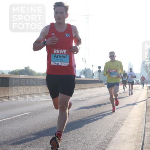 03.10.2025 - Köhlbrandbrückenlauf Luisa Fischer http://msf.ph/oto/8988302 03.10.2025 10:11:18 Position 3 3152, 1 meine-sportfotos.de