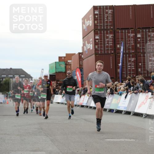 03.10.2025 - Köhlbrandbrückenlauf Yannick Fuchs http://msf.ph/oto/8988306 03.10.2025 16:12:35 Ziel 7203, 7502, 8957, 8960, 8979, 8982, 9300, 9420, 9706 meine-sportfotos.de