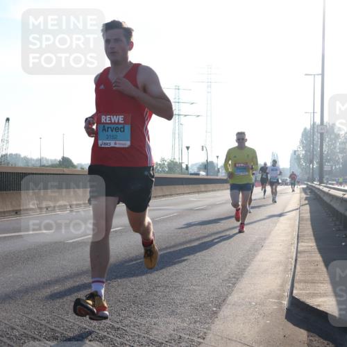 03.10.2025 - Köhlbrandbrückenlauf Luisa Fischer http://msf.ph/oto/8988308 03.10.2025 10:11:18 Position 3 3152 meine-sportfotos.de