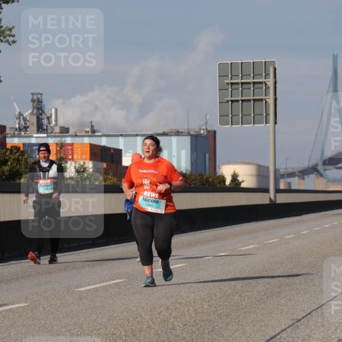 03.10.2025 - Köhlbrandbrückenlauf Luisa Fischer http://msf.ph/oto/8988322 03.10.2025 11:24:10 Position 3 1389 meine-sportfotos.de
