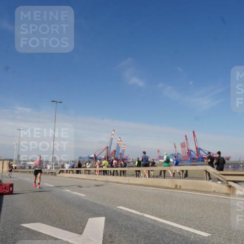 03.10.2025 - Köhlbrandbrückenlauf Matties Gatica Varas http://msf.ph/oto/8988328 03.10.2025 12:34:04 Position 2 1444 meine-sportfotos.de