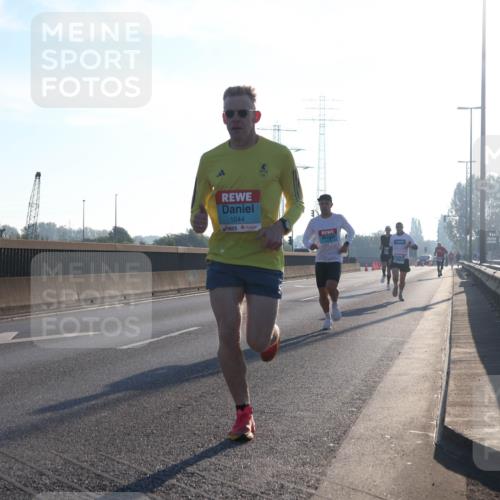 03.10.2025 - Köhlbrandbrückenlauf Luisa Fischer http://msf.ph/oto/8988335 03.10.2025 10:11:20 Position 3 1044 meine-sportfotos.de