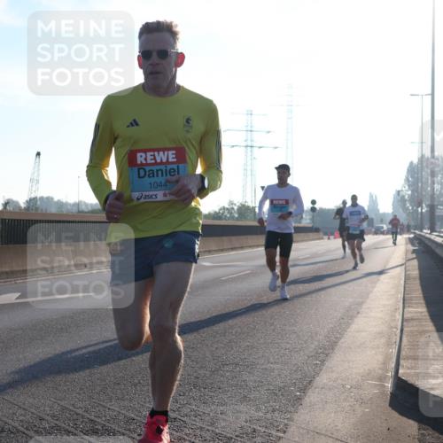 03.10.2025 - Köhlbrandbrückenlauf Luisa Fischer http://msf.ph/oto/8988341 03.10.2025 10:11:20 Position 3 1044 meine-sportfotos.de