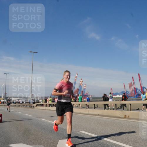 03.10.2025 - Köhlbrandbrückenlauf Matties Gatica Varas http://msf.ph/oto/8988343 03.10.2025 12:34:06 Position 2 1 meine-sportfotos.de