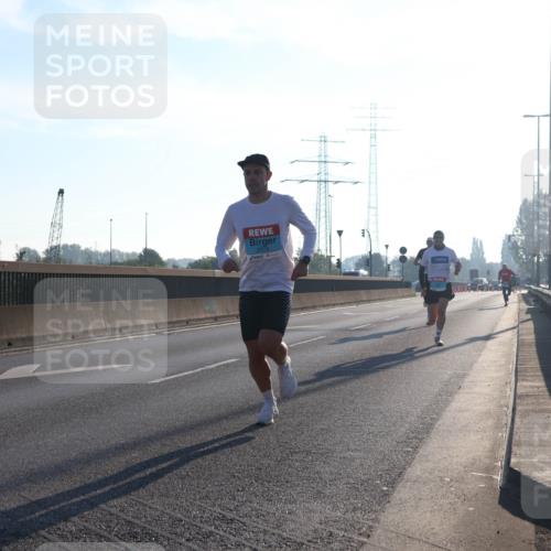 03.10.2025 - Köhlbrandbrückenlauf Luisa Fischer http://msf.ph/oto/8988362 03.10.2025 10:11:21 Position 3 2176 meine-sportfotos.de