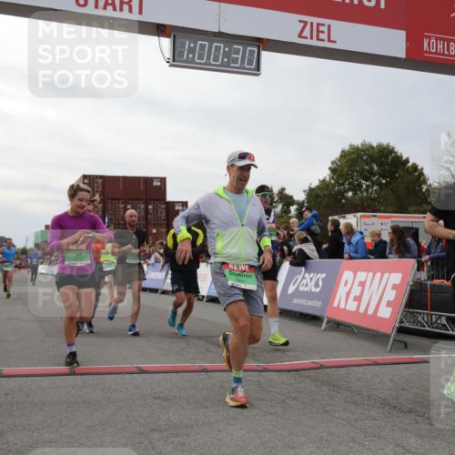 03.10.2025 - Köhlbrandbrückenlauf Yannick Fuchs http://msf.ph/oto/8988363 03.10.2025 16:00:28 Ziel 7027, 7116, 7202, 7287, 7327, 9188, 9189, 9240, 9391, 9491, 9717 meine-sportfotos.de