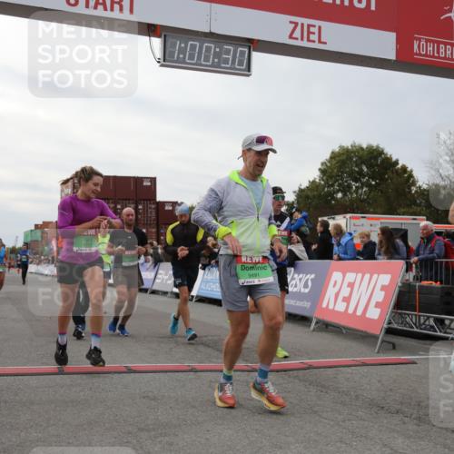 03.10.2025 - Köhlbrandbrückenlauf Yannick Fuchs http://msf.ph/oto/8988369 03.10.2025 16:00:28 Ziel 7027, 7116, 7202, 7287, 7327, 9188, 9189, 9240, 9391, 9491, 9717 meine-sportfotos.de