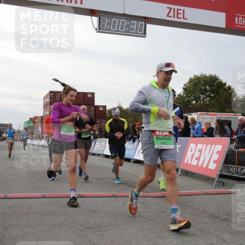 03.10.2025 - Köhlbrandbrückenlauf Yannick Fuchs http://msf.ph/oto/8988376 03.10.2025 16:00:28 Ziel 7027, 7116, 7202, 7287, 7327, 9188, 9189, 9240, 9391, 9491, 9717 meine-sportfotos.de